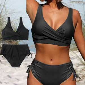 High Waist Bikini Set met Verstelbare Bandjes en Tijdloos Design